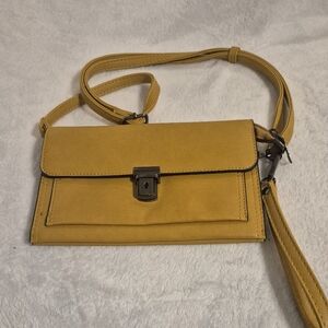 Isabella Crossbody NWOT